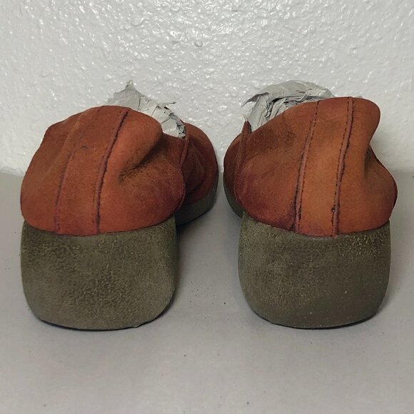 PRIVO Loafers Women's Size 6 Red Black Slip On Slip On Faux Suede - Picture 6 of 9